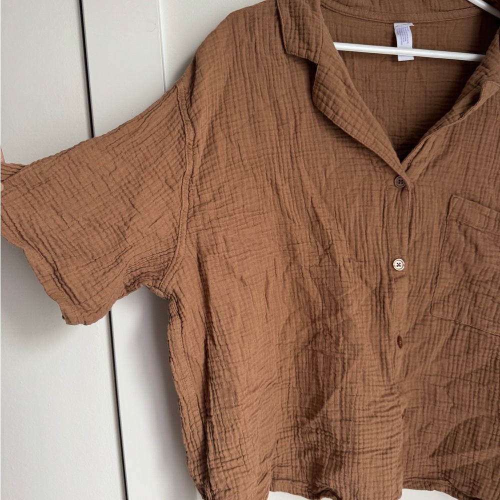 Stars above Light Brown Textured button up top - Picture 2 of 5